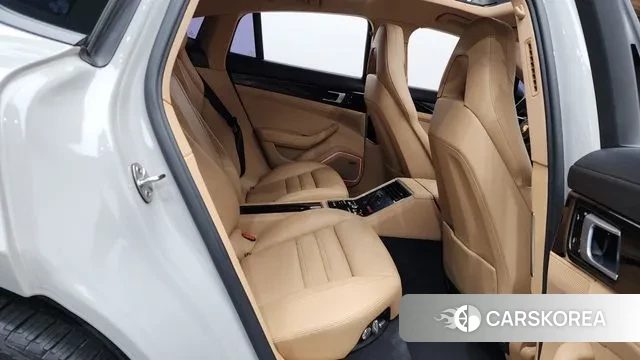 Porsche Panamera (971) 2018 Серебристо-серый из Кореи, фото 3