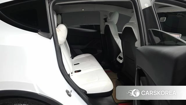 Tesla Model Y 2023 Белый из Кореи, фото 3