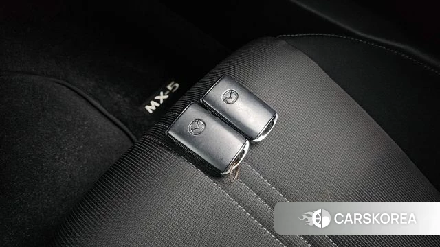 Mazda MX-5 MIATA 2021 Серый из Кореи, фото 3
