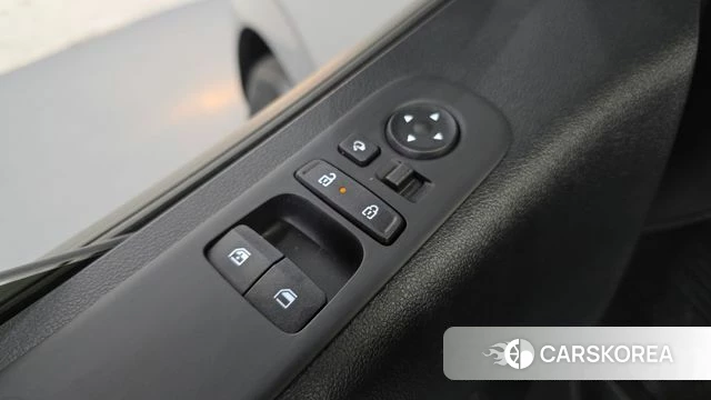 Hyundai Staria 2025 Серебряный из Кореи, фото 3