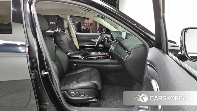 Genesis GV70 2022 Черный из Кореи, фото 3