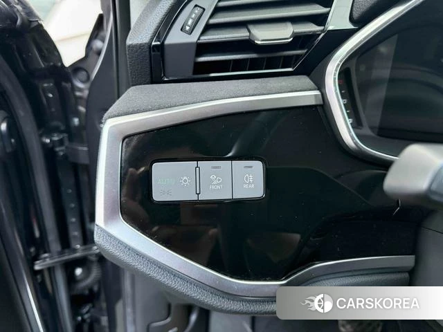 Audi Q3 2022 Темно-серый из Китая, фото 3
