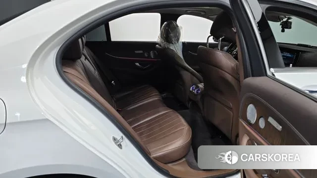 Mercedes-Benz E-Class W213 2018 Белый из Кореи, фото 3