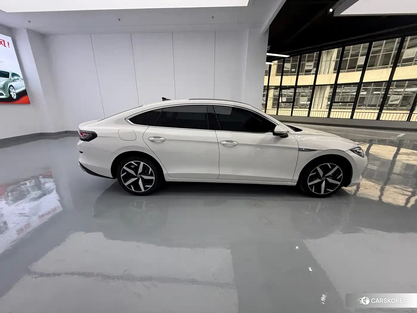 Volkswagen Lingdu 2023 Белый из Китая, фото 3