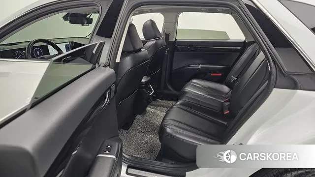 Hyundai Grandeur Hybrid (GN7) 2023 Белый из Кореи, фото 3