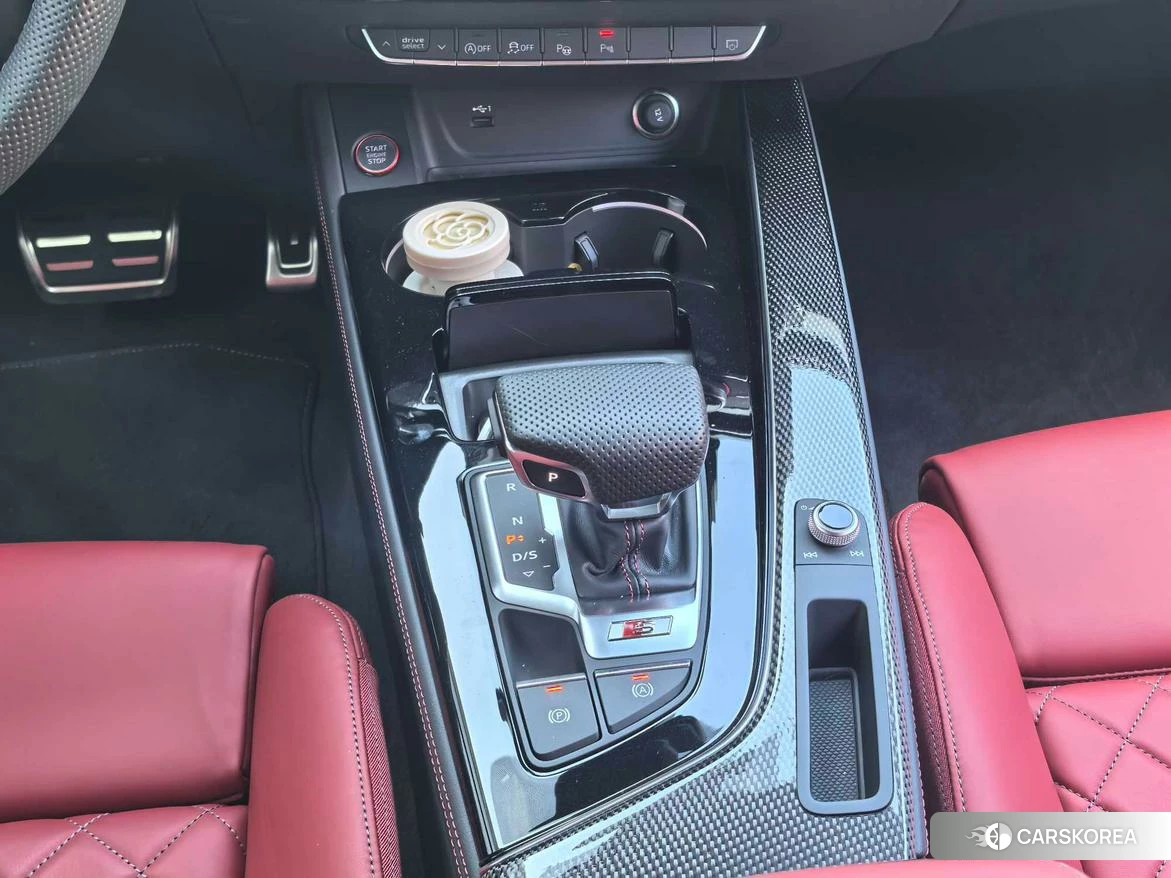 Audi S5 2023 Темно-серый из Китая, фото 3