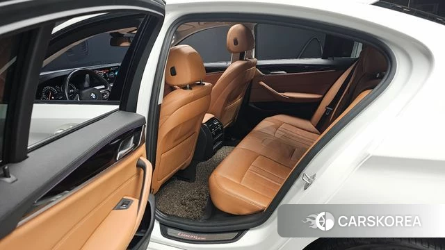 BMW 5 Series (G30) 2018 Белый из Кореи, фото 3