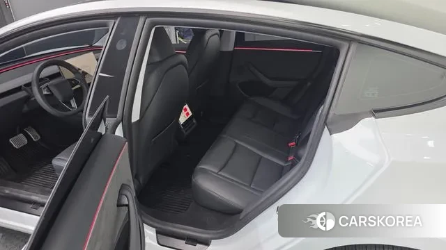 Tesla Model 3 2024 Белый из Кореи, фото 3