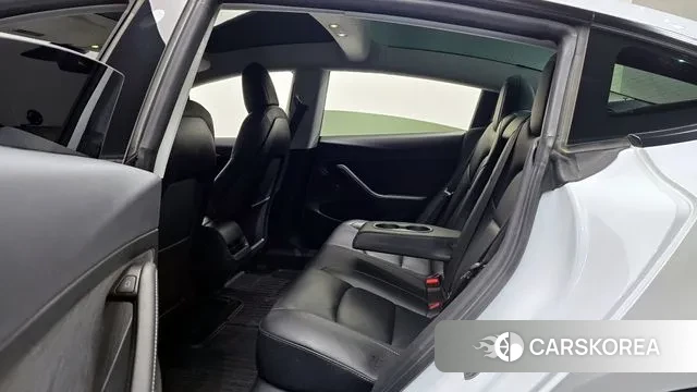 Tesla Model 3 2021 Белый из Кореи, фото 3