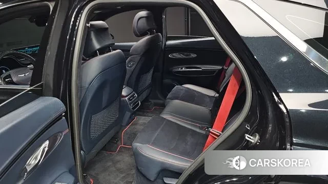 Genesis GV70 2021 Черный из Кореи, фото 3