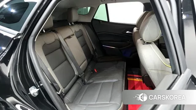 Chevrolet (GM Daewoo) Trax Crossover 2023 Черный из Кореи, фото 3