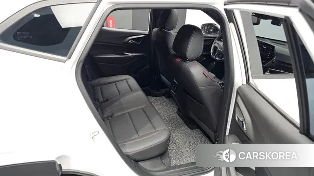 Chevrolet (GM Daewoo) Trax Crossover 2023 Белый из Кореи, фото 3