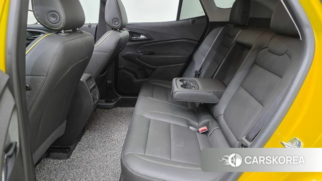 Chevrolet (GM Daewoo) Trax Crossover 2023 Желтый из Кореи, фото 3