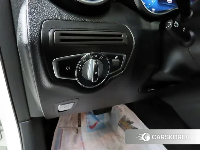 Mercedes-Benz GLC-Class X253 2021 Белый из Кореи, фото 3