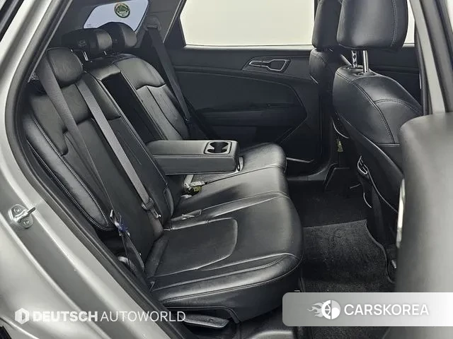 Kia Sportage 5th Generation 2022 Серебристо-серый из Кореи, фото 3