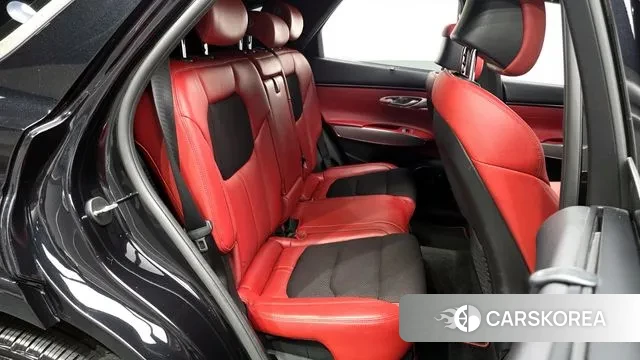 Genesis GV70 2021 Черный из Кореи, фото 3