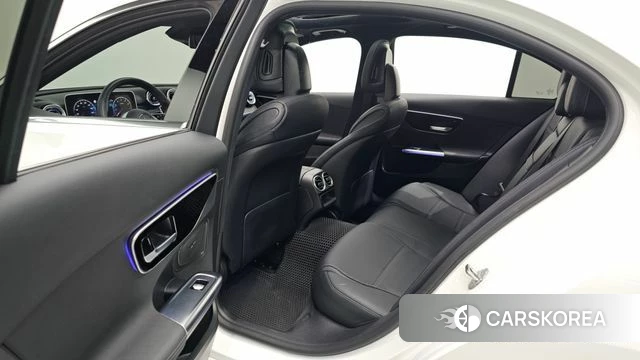 Mercedes-Benz C-Class W205 2022 Белый из Кореи, фото 3