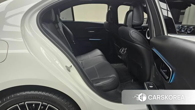 Mercedes-Benz C-Class W206 2022 Белый из Кореи, фото 3