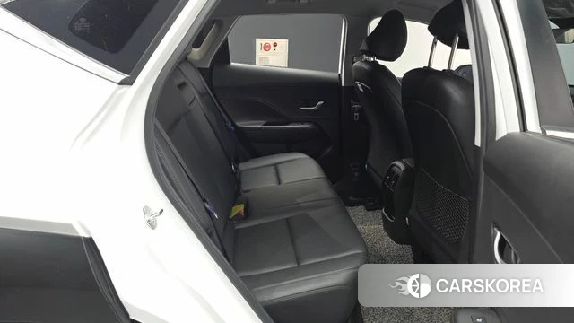 Hyundai Kona (SX2) 2024 Белый из Кореи, фото 3