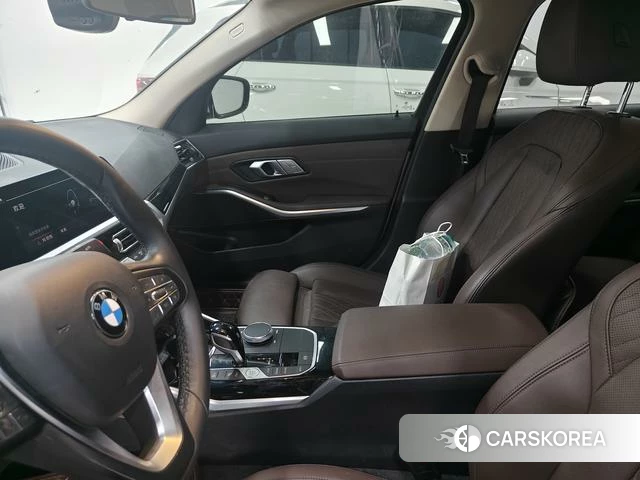 BMW 3 series 2022 Белый из Китая, фото 3