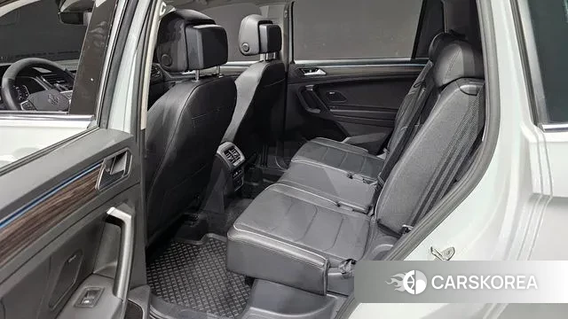 Volkswagen Tiguan Allspace 2022 Белый из Кореи, фото 3