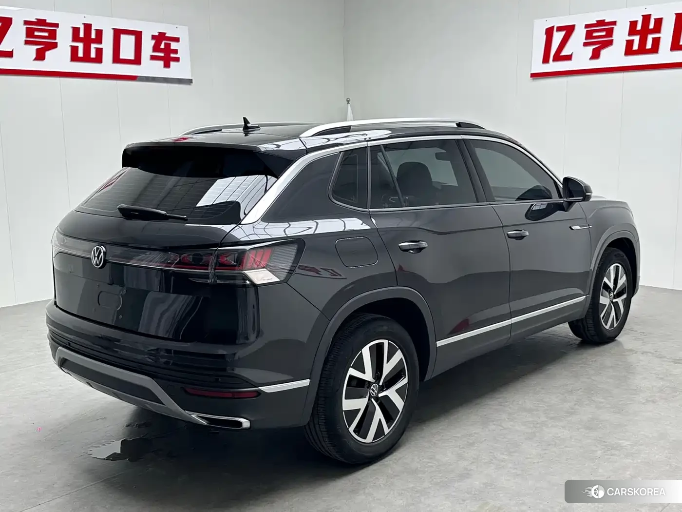 Volkswagen Tayron 2023 Silver/gray из Китая, фото 3