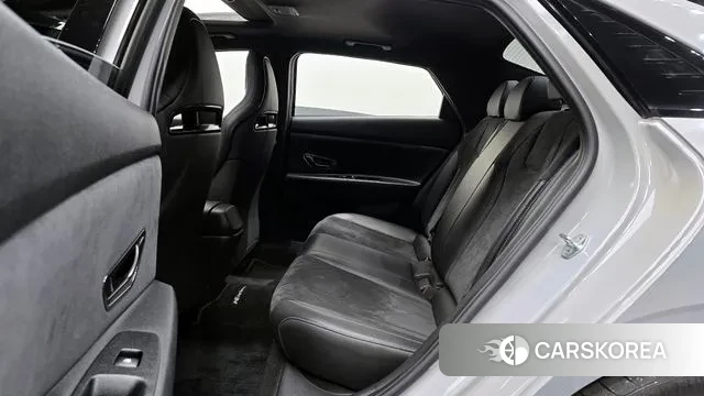 Hyundai Avante (CN7) 2021 Серебристо-серый из Кореи, фото 3