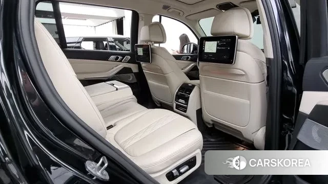 BMW X7 (G07) 2021 Черный из Кореи, фото 3