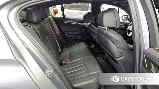 BMW 5 Series (G30) 2023 Серый из Кореи, фото 3