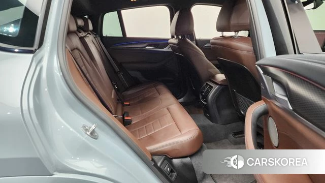 BMW X4 (G02) 2022 Серебристо-серый из Кореи, фото 3