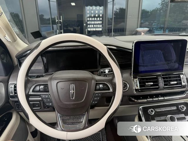 Lincoln Navigator 4th generation 2019 Золотой из Кореи, фото 3