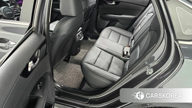 Kia The New K3 2nd generation 2023 Серый из Кореи, фото 3