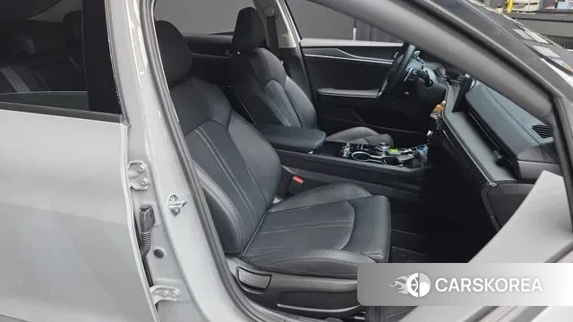 Kia The New K5 3rd generation 2025 Серебристо-серый из Кореи, фото 3