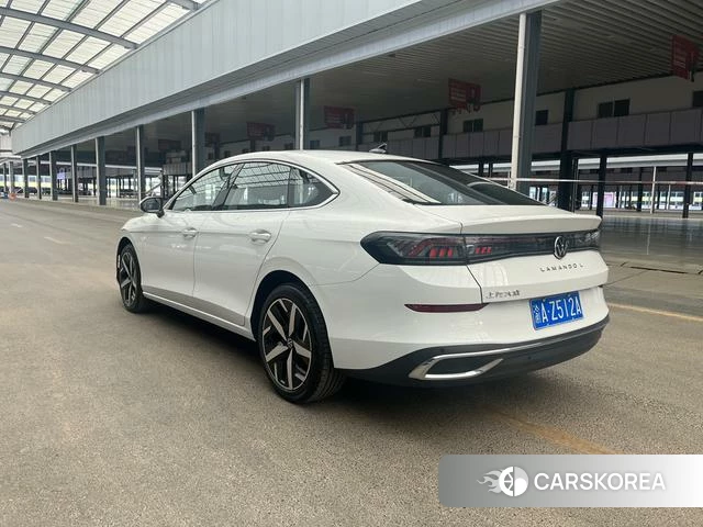Volkswagen Lingdu 2024 Белый из Китая, фото 3