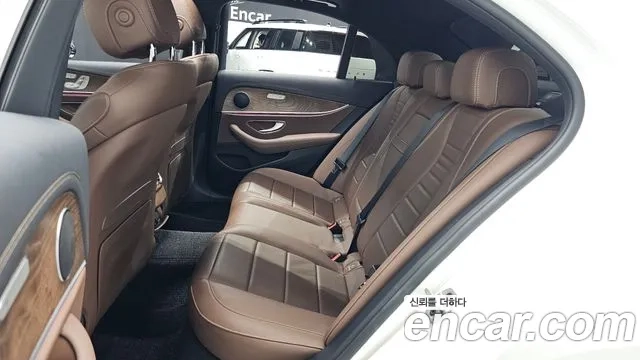 Mercedes-Benz E-Class W213 2021 Белый из Кореи, фото 3