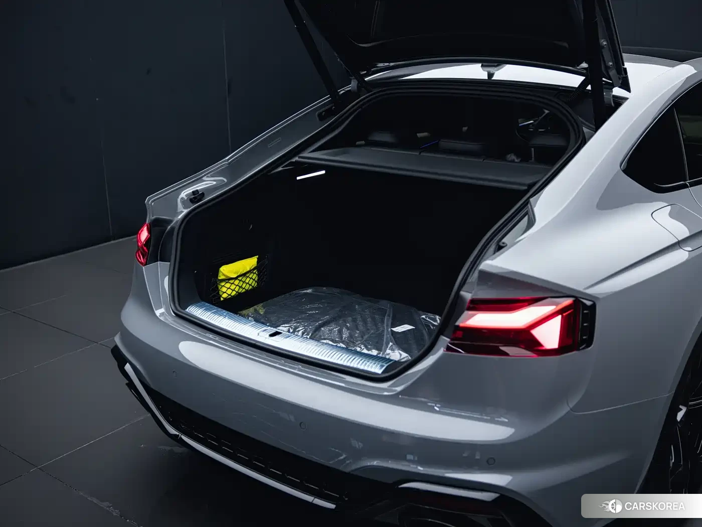 Audi RS 5 2026 Silver/gray из Китая, фото 3