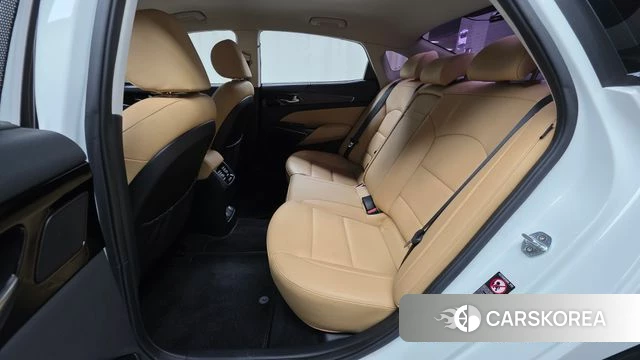 Kia K7 Premier Hybrid 2021 Белый из Кореи, фото 3