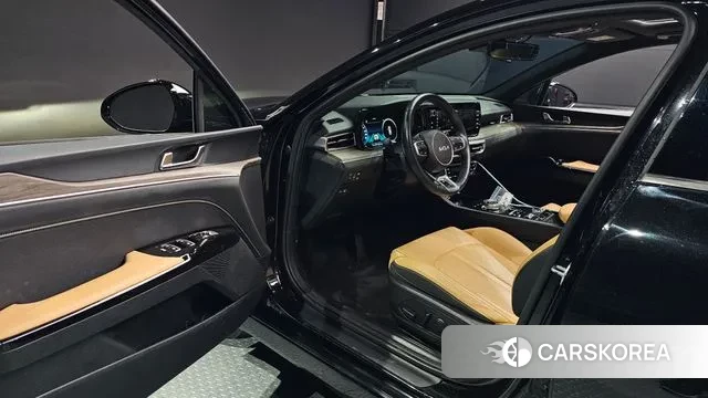 Kia K5 Hybrid 3rd Generation 2023 Черный из Кореи, фото 3