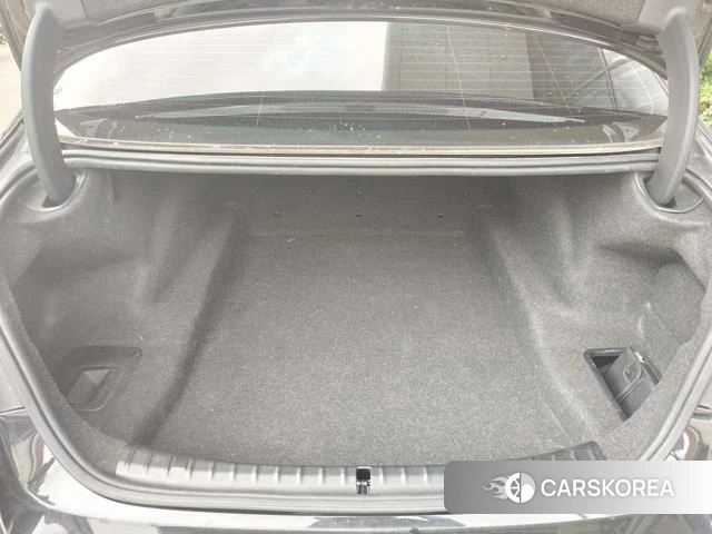 BMW 5 series 2021 Черный из Китая, фото 3