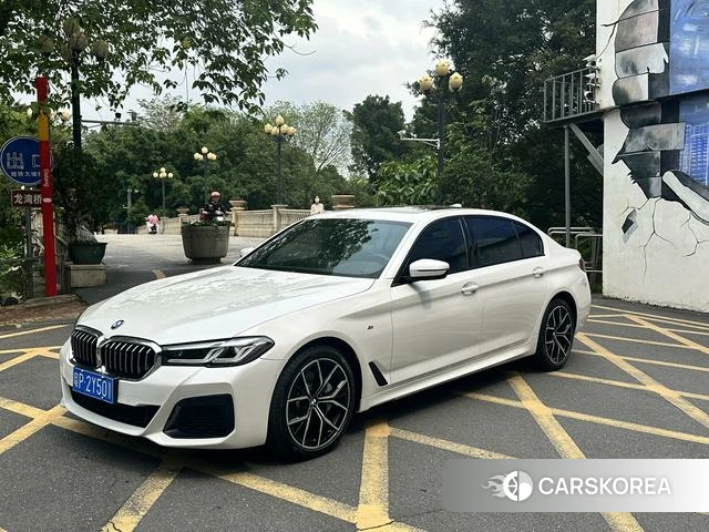 BMW 5 series 2022 Белый из Китая, фото 3