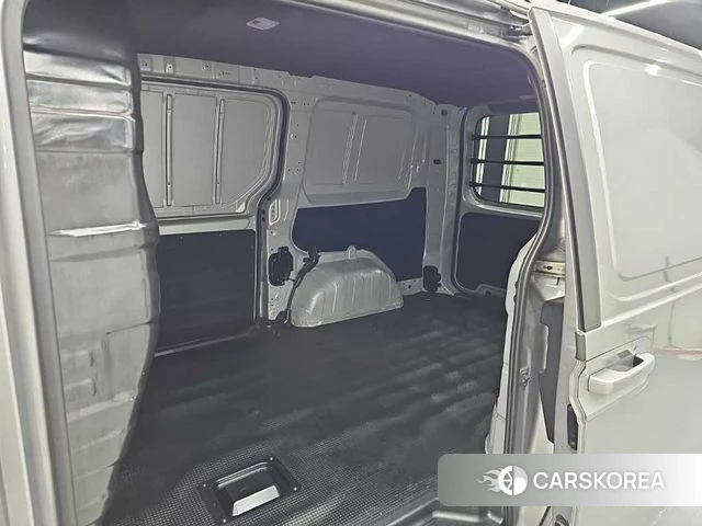 Hyundai Staria 2022 Серебристо-серый из Кореи, фото 3