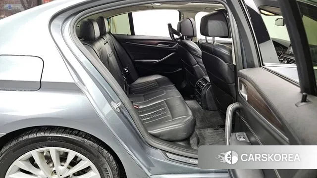 BMW 5 Series (G30) 2018 Серый из Кореи, фото 3