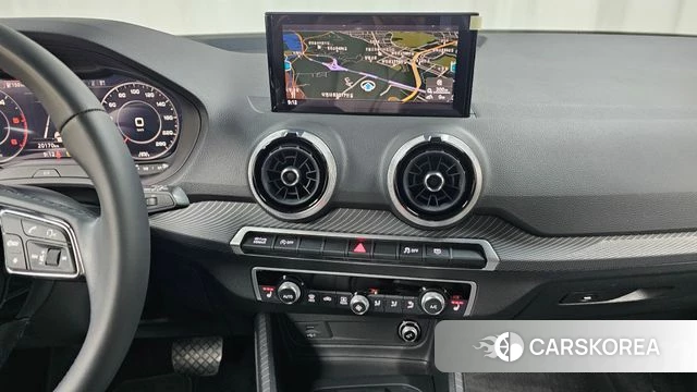 Audi Q2 2023 Белый из Кореи, фото 3