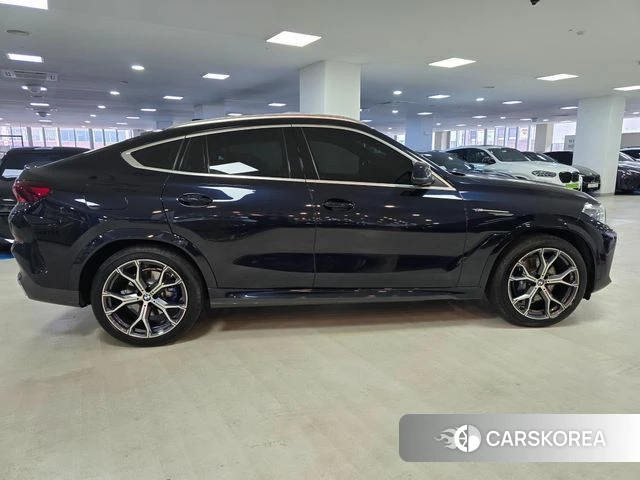 BMW X6 (G06) 2022 Черный из Кореи, фото 3