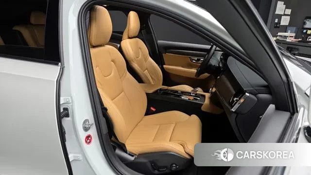 Volvo S90 2024 Белый из Кореи, фото 3