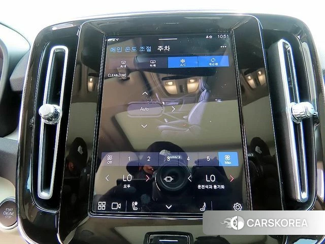 Volvo XC40 2022 Белый из Кореи, фото 3