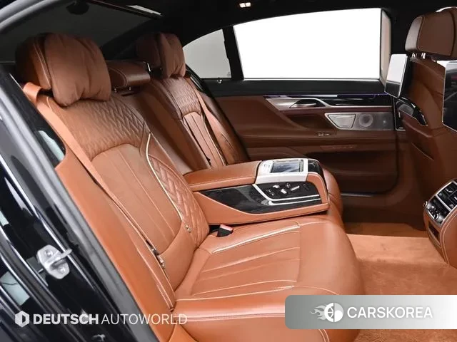BMW 7 Series (G11) 2018 Черный из Кореи, фото 3