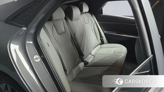 Hyundai The New Avante (CN7) 2023 Серый из Кореи, фото 3