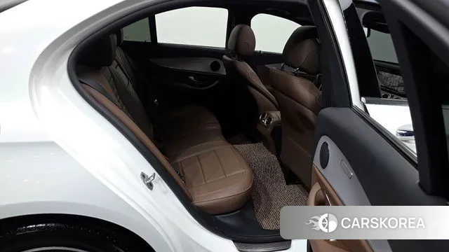 Mercedes-Benz E-Class W213 2021 Белый из Кореи, фото 3