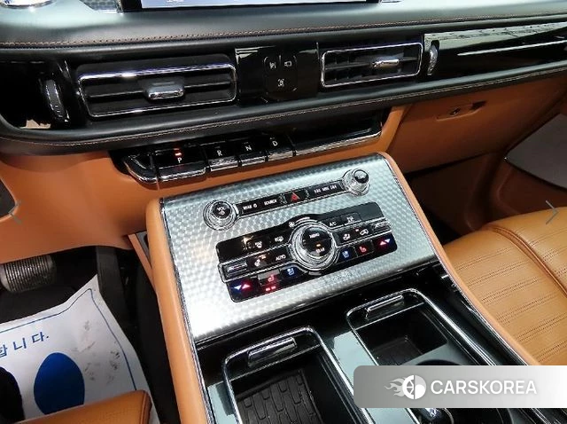 Lincoln Aviator 2nd generation 2022 Серый из Кореи, фото 3